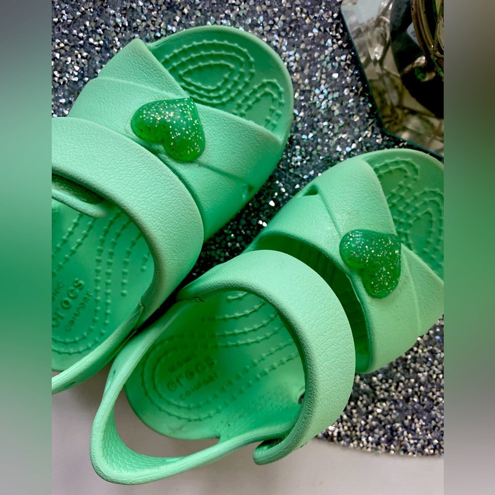 Teal crocs size 7 toddlers